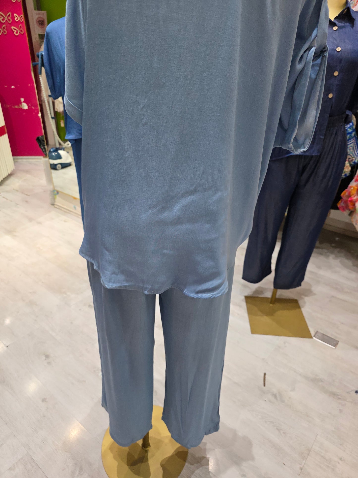 Baby Blue conjunto dos piezas pantalon y blusa