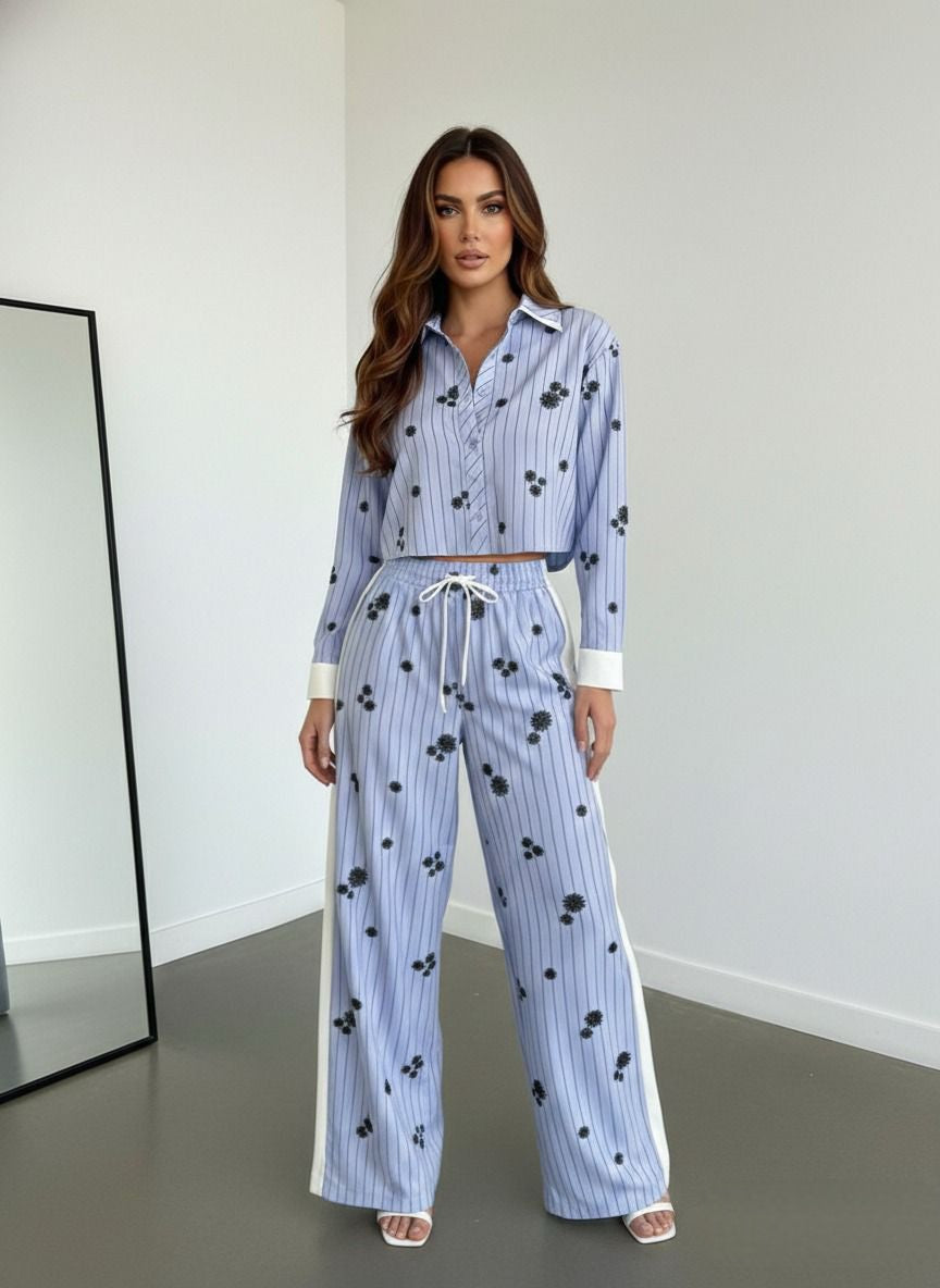 Conjunto azul detalles en lentejuela y canutillo