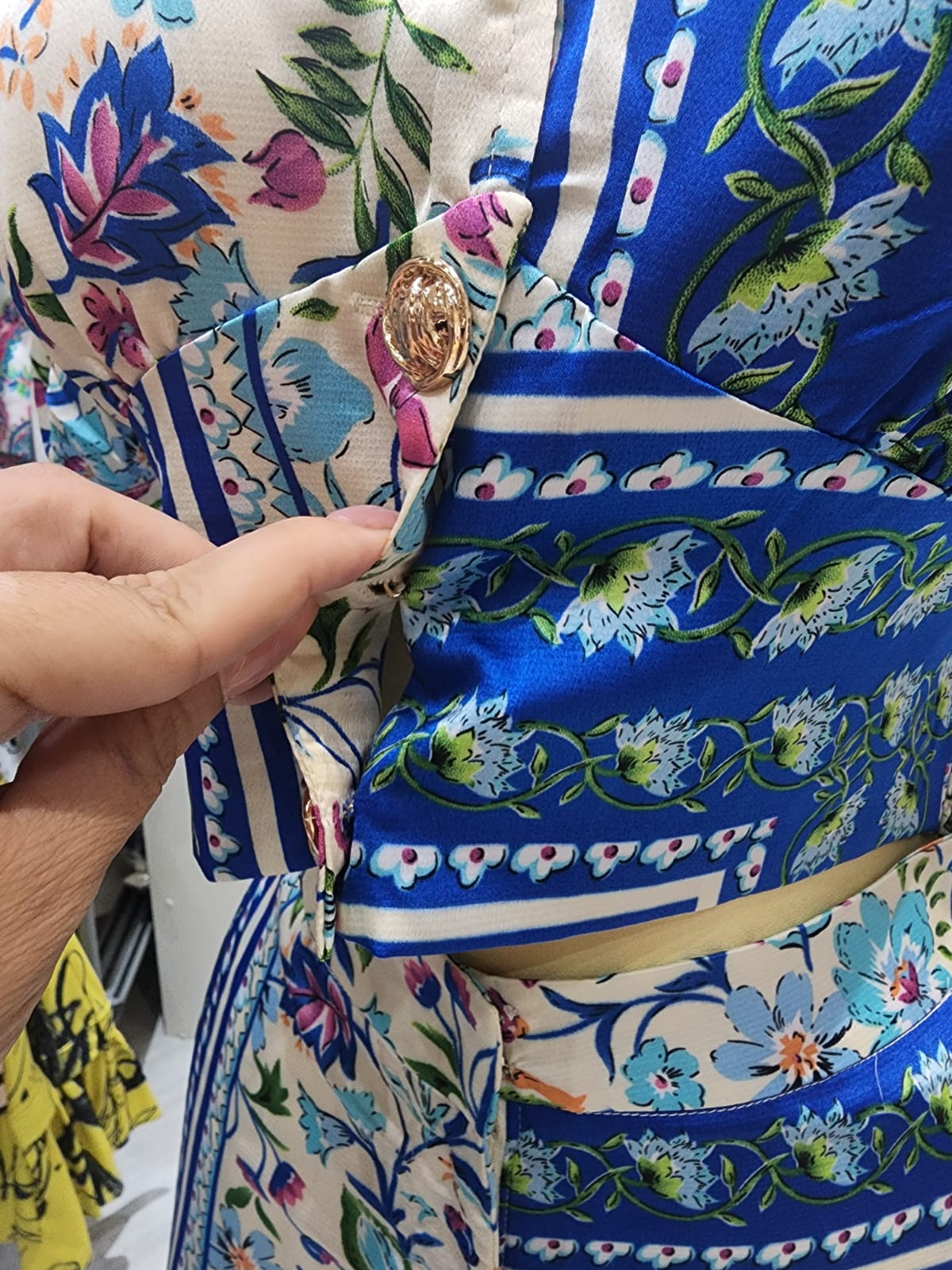 Conjunto de pantalón y top corto floral de satén