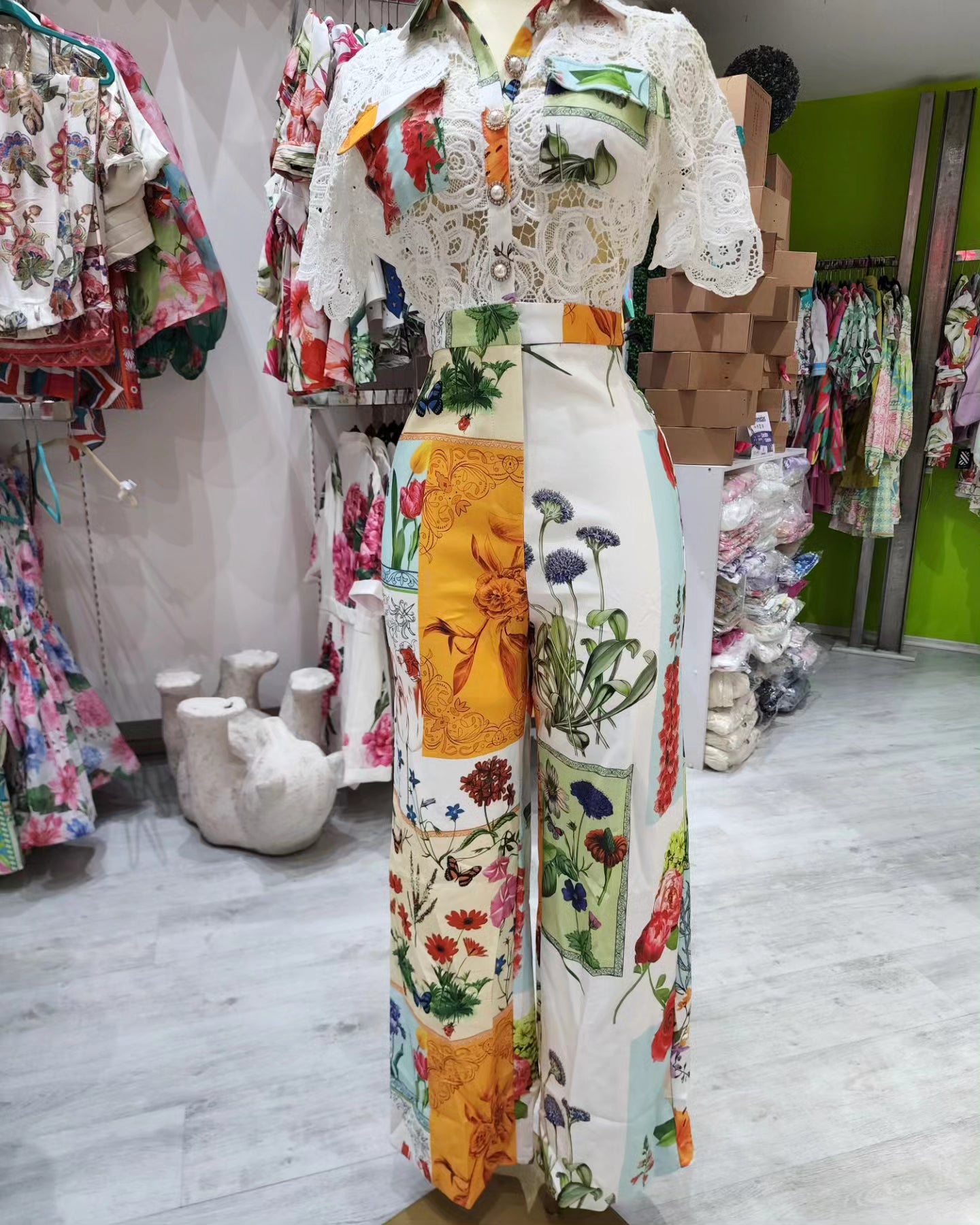 Jumpsuit encaje c/flores