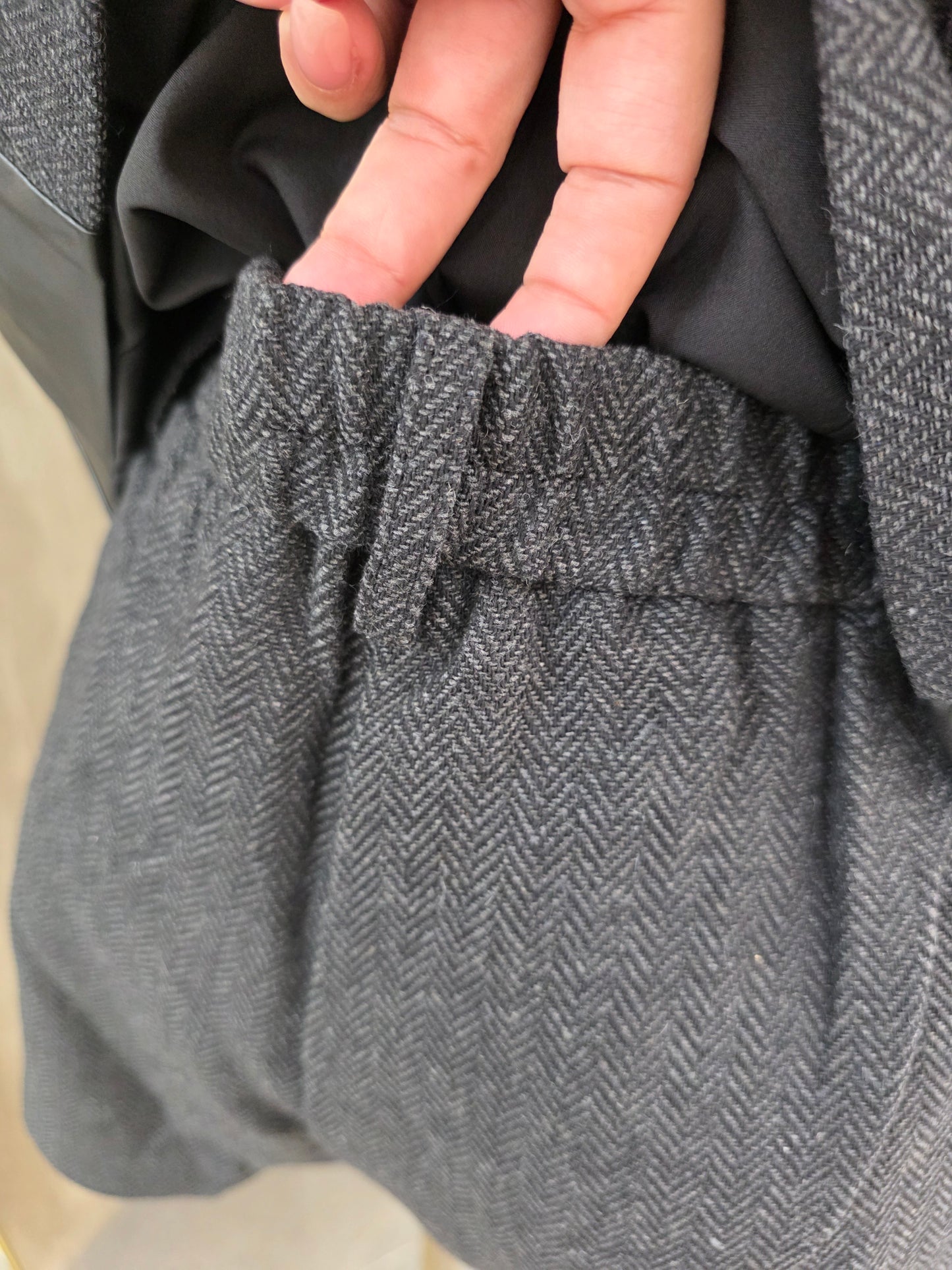 Conjunto dos piezas cinto acabados en piel