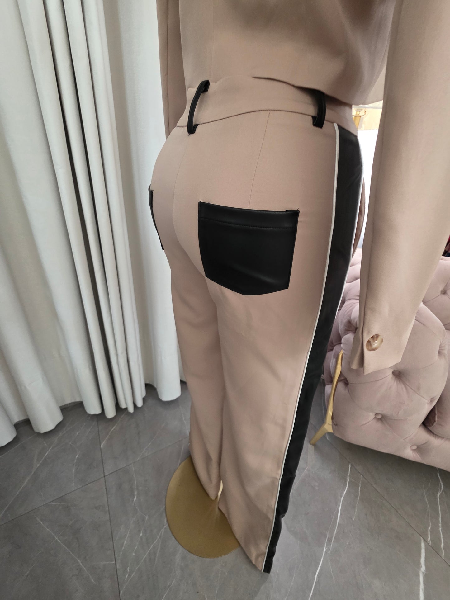 Conjunto beige manga larga saco corto