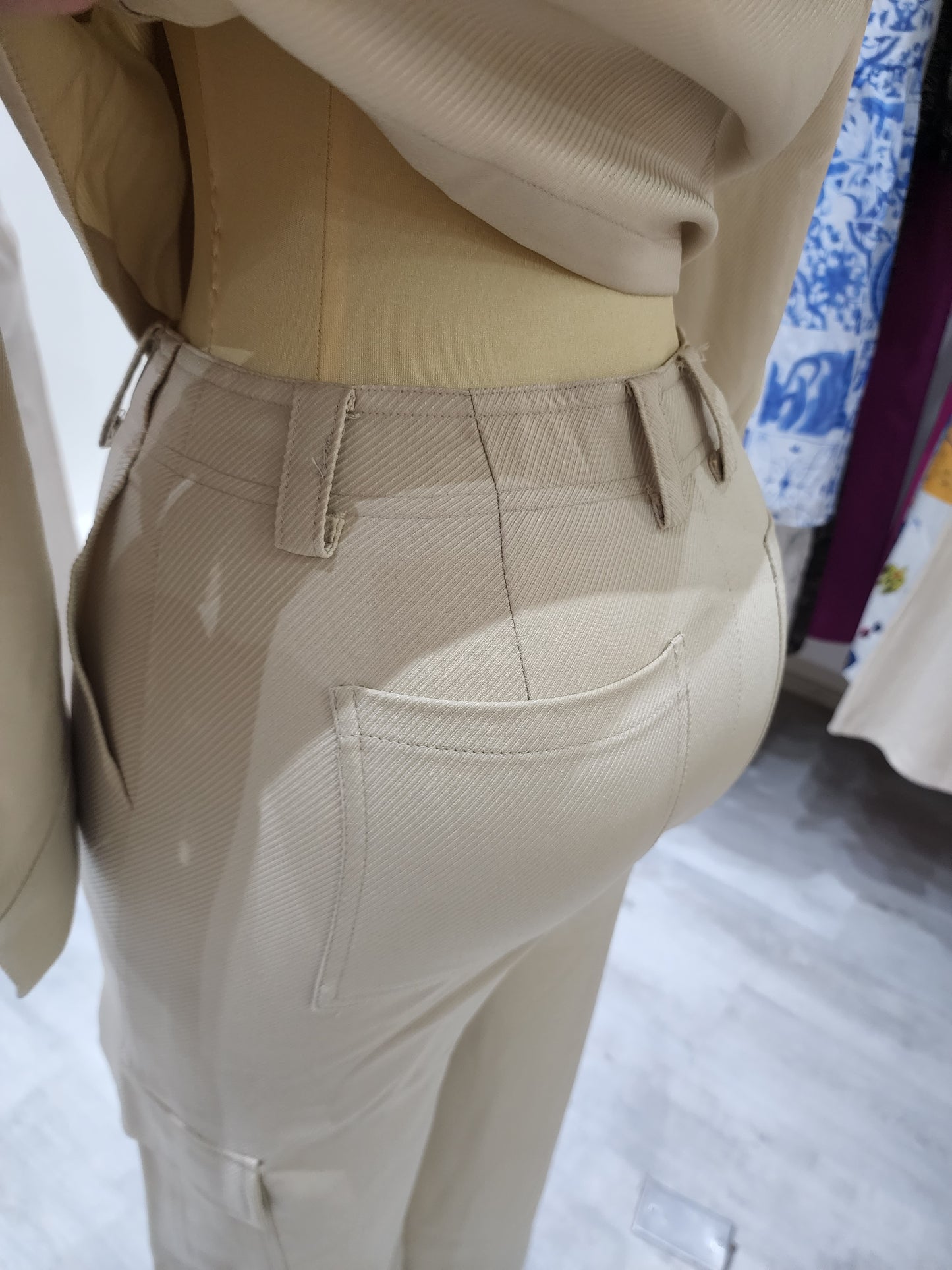 Conjunto de dos piezas pantalon y chaqueta