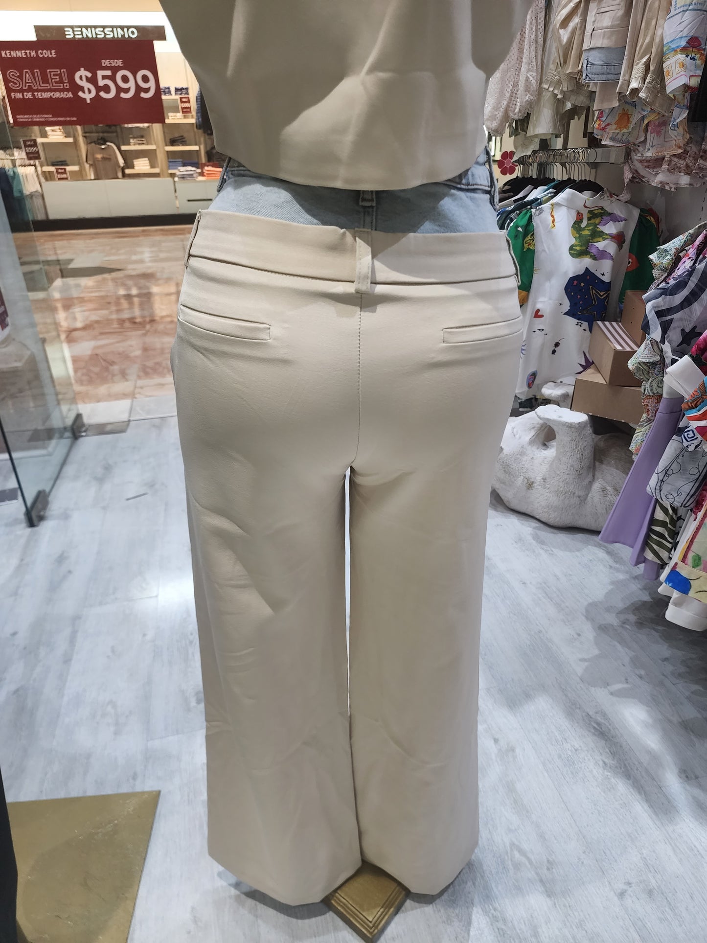 Conjunto dos piezas de vestir chaleco y pantalón