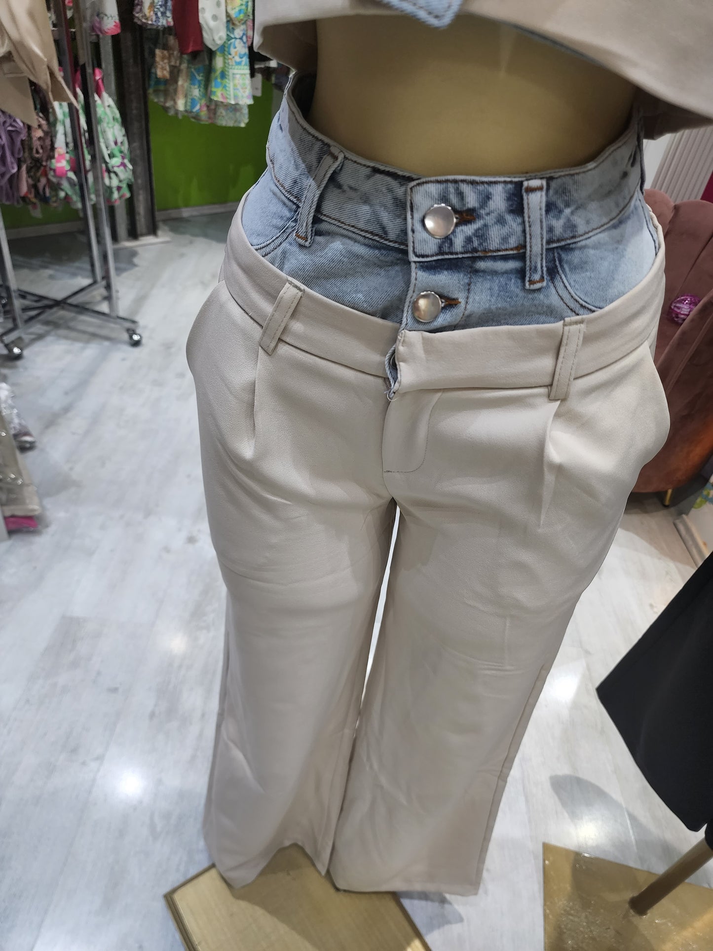 Conjunto dos piezas de vestir chaleco y pantalón