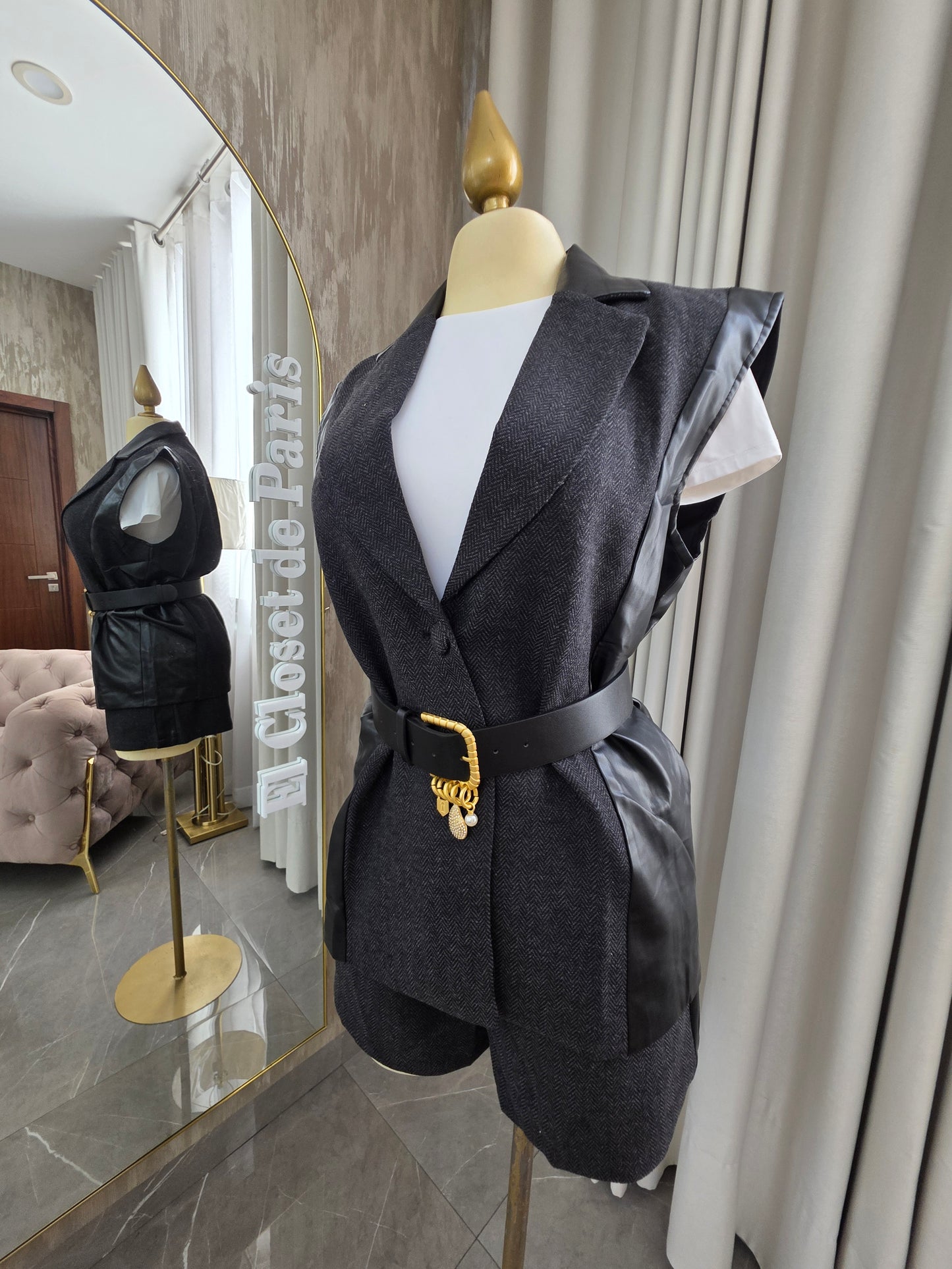 Conjunto dos piezas cinto acabados en piel