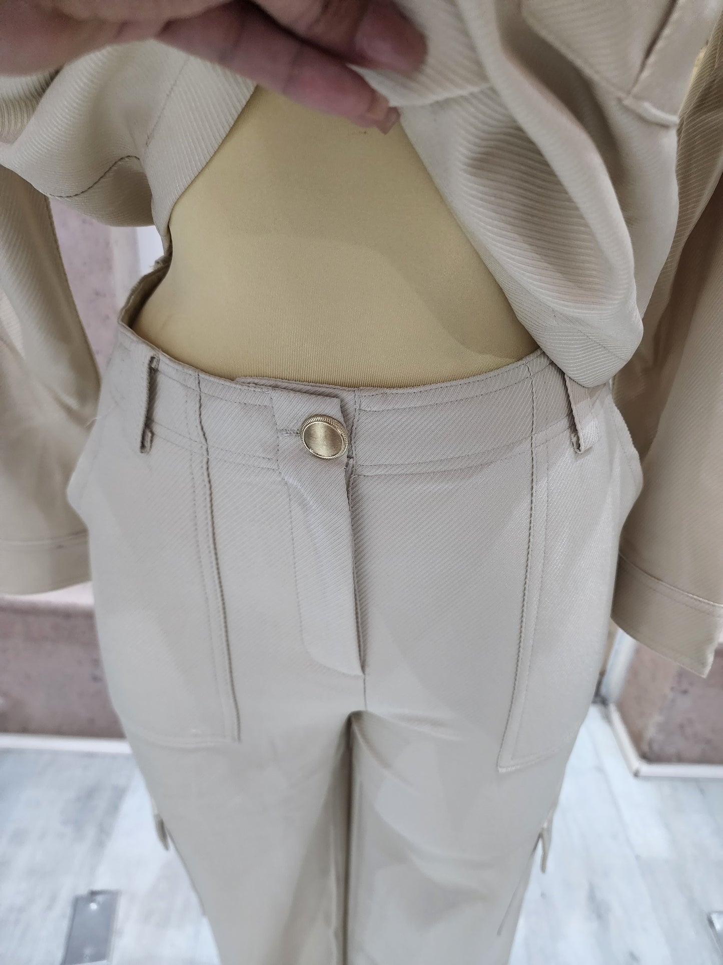 Conjunto de dos piezas pantalon y chaqueta