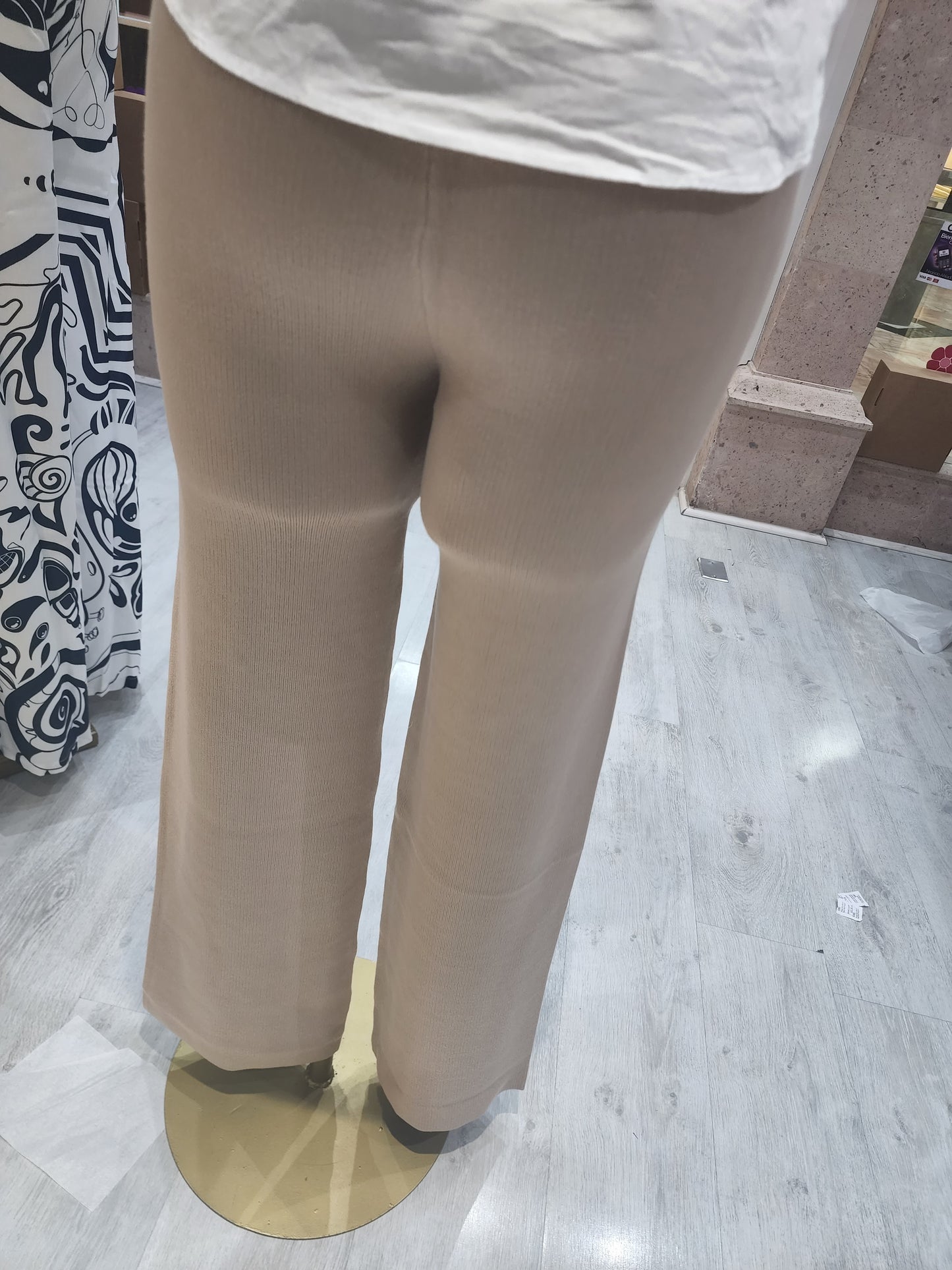 Conjunto doble blusa y pantalón BEIGE