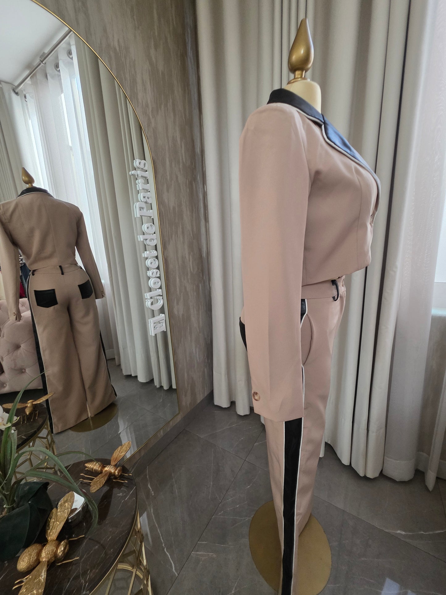 Conjunto beige manga larga saco corto