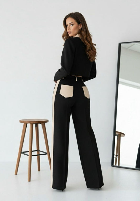 Conjunto negro con detalles beige saco sastre corto