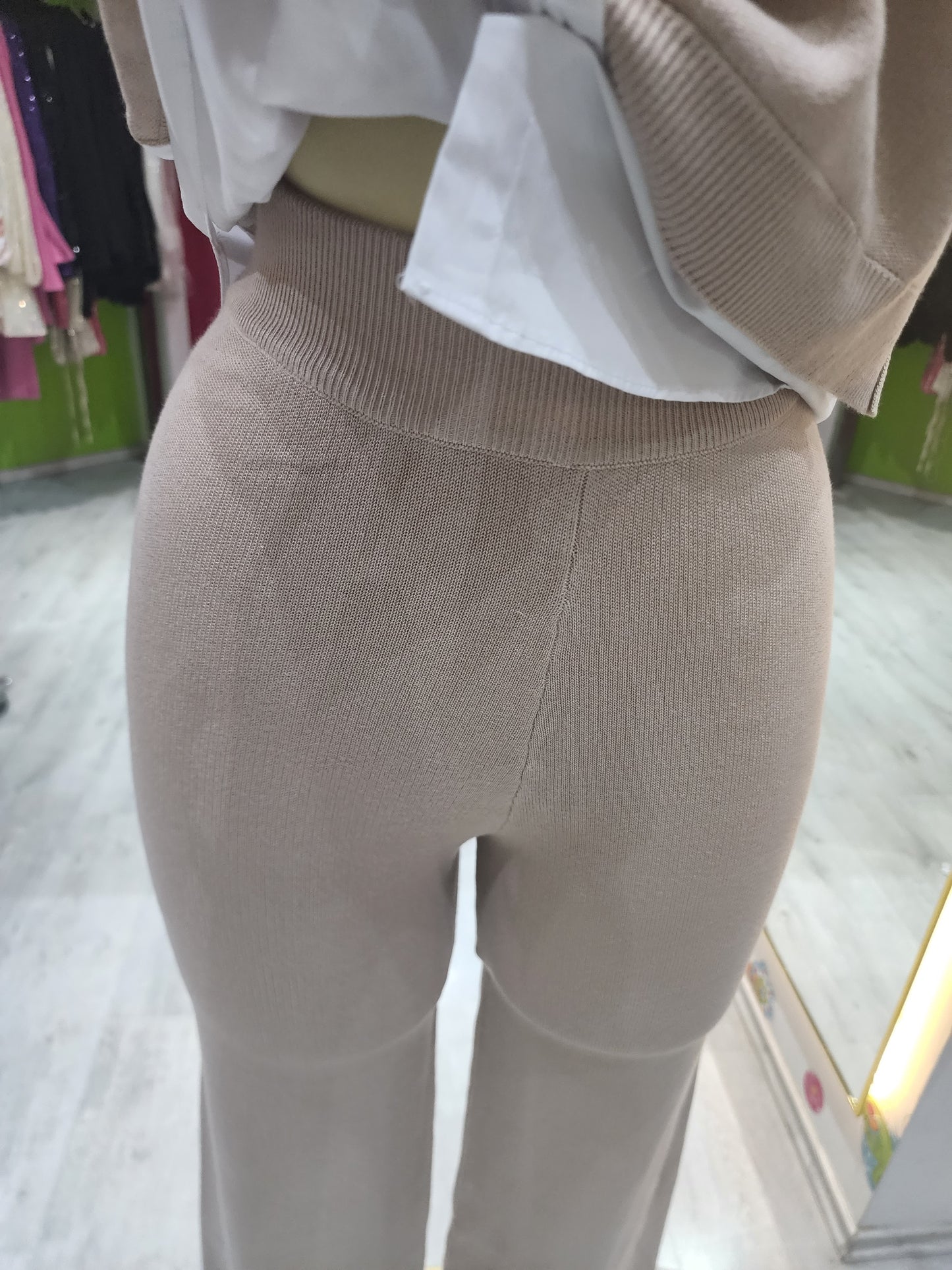 Conjunto doble blusa y pantalón BEIGE