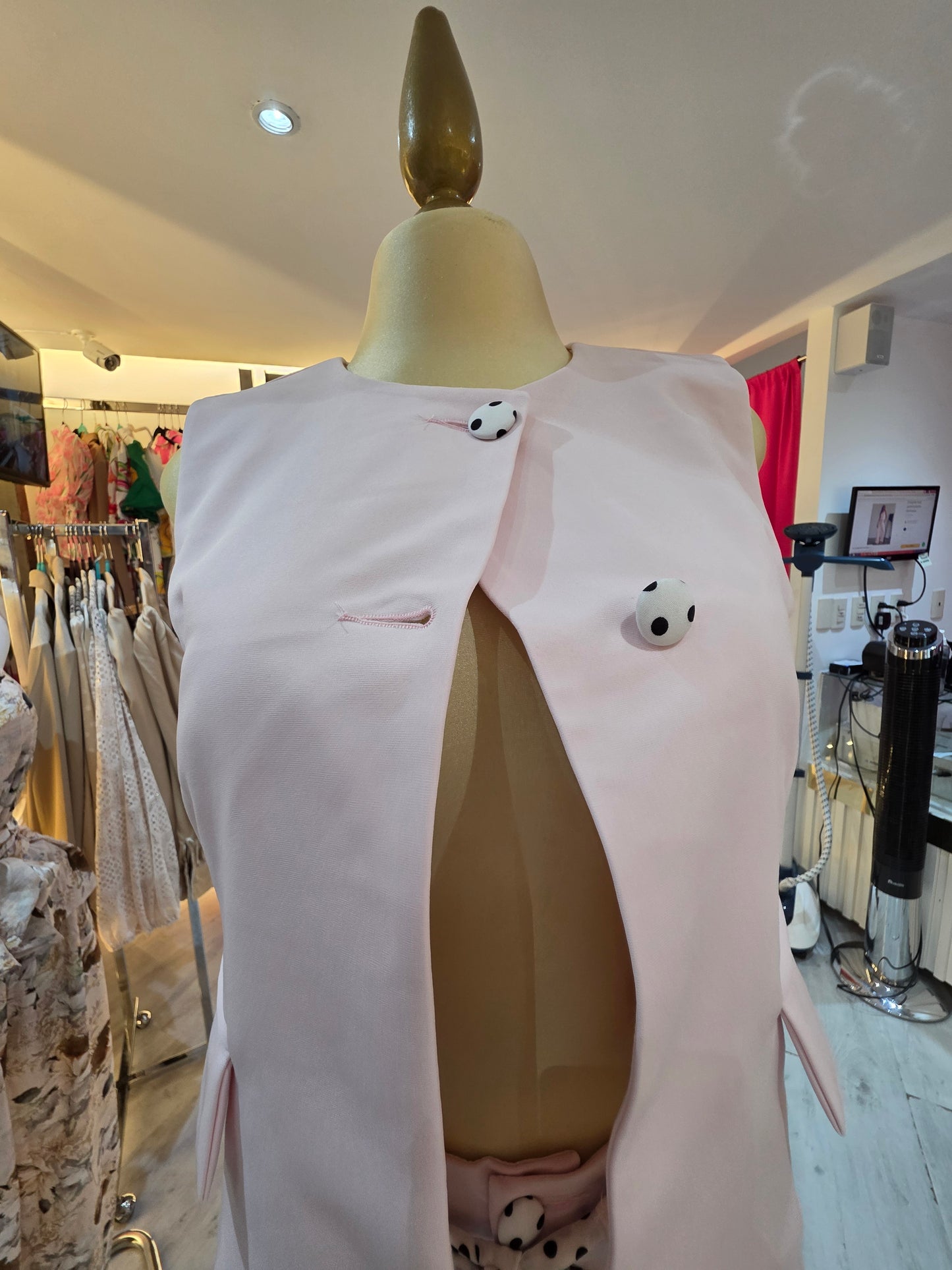 Conjunto rosa pastel botones decorados